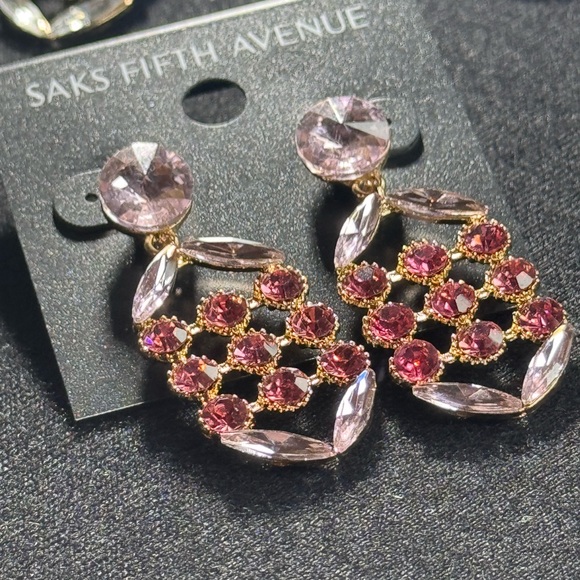 Glamorous Saks Fifth Avenue Pink Crystal Post With Dangle Waffle Design 2 in - Picture 7 of 13